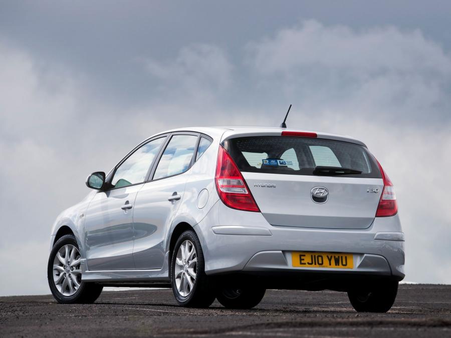  Hyundai i30 2007 года  (UK) (фото 7 из 32)